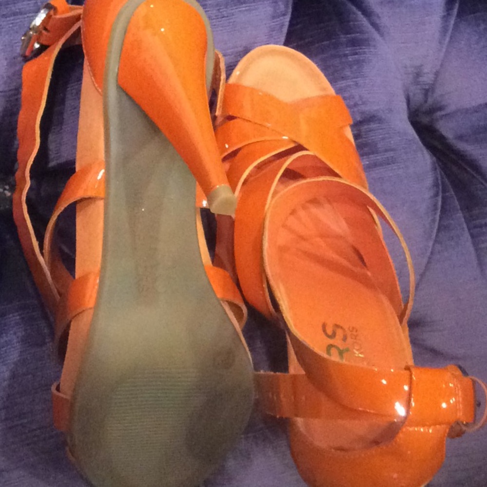 KORS Michael Kors orange strappy sandals - Picture 5 of 8
